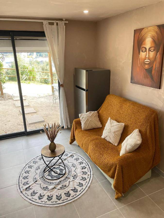 Gîte pour 2 personnes, avec vue et terrasse à Saint-Jean-de-Muzols - 3