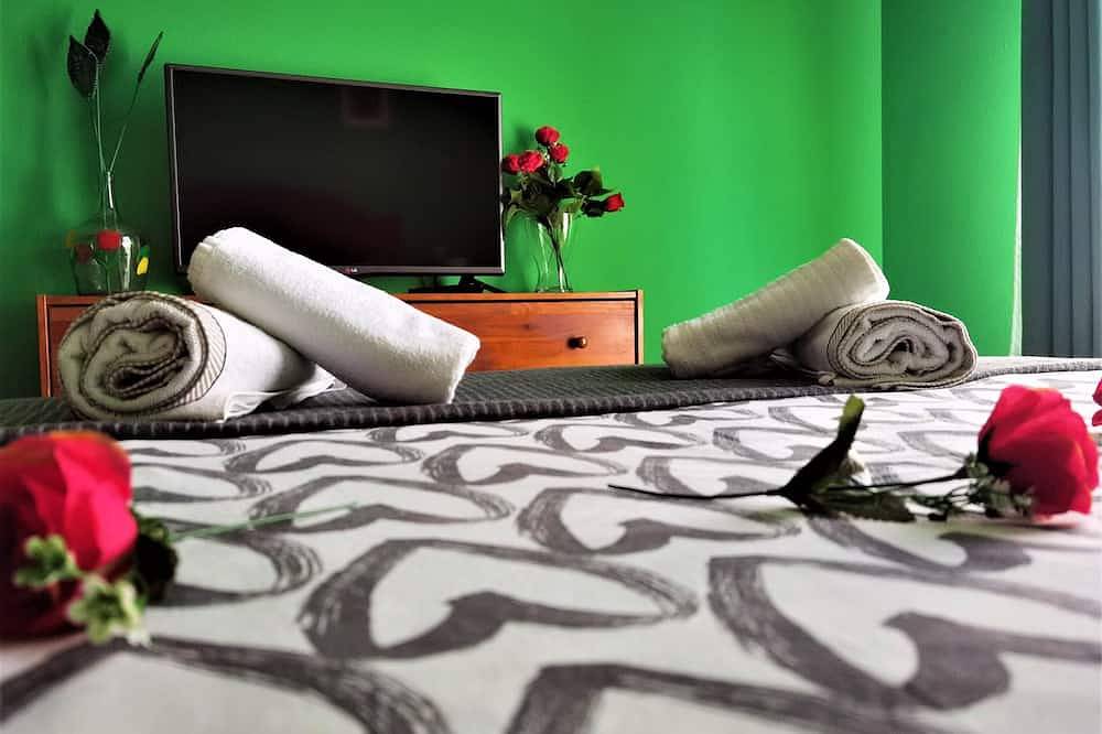 Apartamento entero, Piso Amplio y Luminoso La Pomar (Wifi, mascotas) in La Felguera, Langreo
