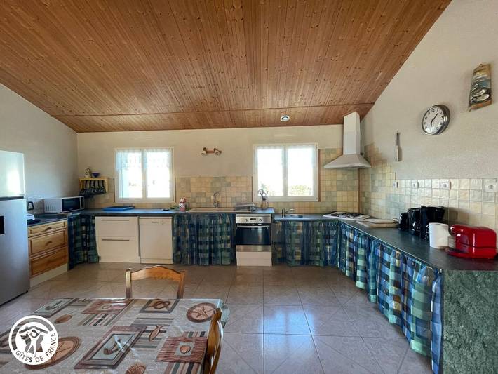 Gîte pour 9 personnes, avec jardin à Bouin - 3