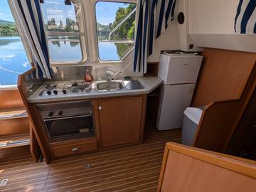 Hausboot für 8 Personen in Luzech, Lot, Bild 4