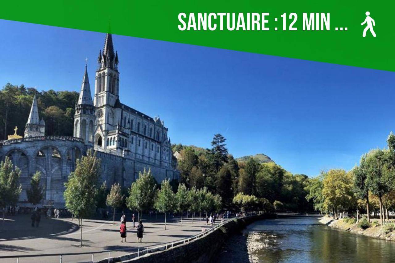 Appartement entier, One-Bedroom Apartment in Lourdes, Hautes-Pyrénées