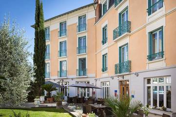 Hôtel pour 2 personnes, avec piscine et sauna ainsi que jardin et jacuzzi à Châtel-Guyon