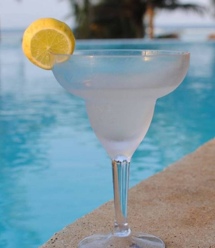 Location de vacances pour 10 personnes, avec terrasse et piscine dans La Ceze La Roque Sur Ceze - 2