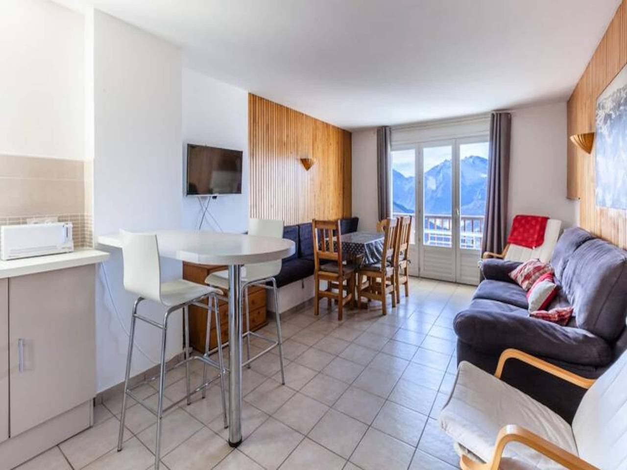 Ganze Wohnung, Ferienwohnung für 6 Personen mit Balkon in Huez, Nationalpark Écrins