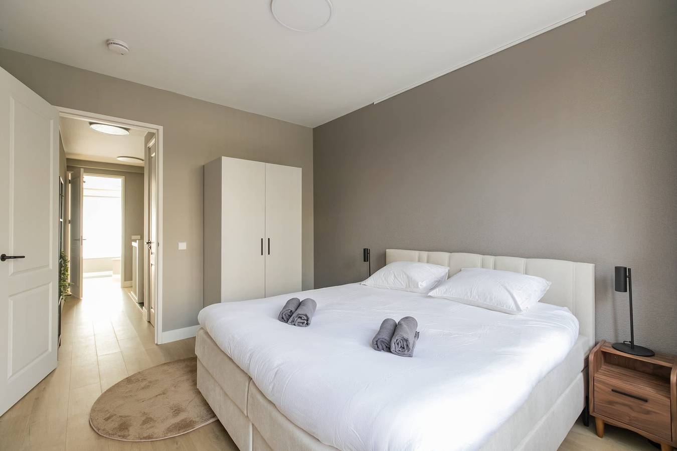 Appartamento intero, Spacious Blijdorp Home with 4 Double Beds in Rotterdam, Olanda Meridionale