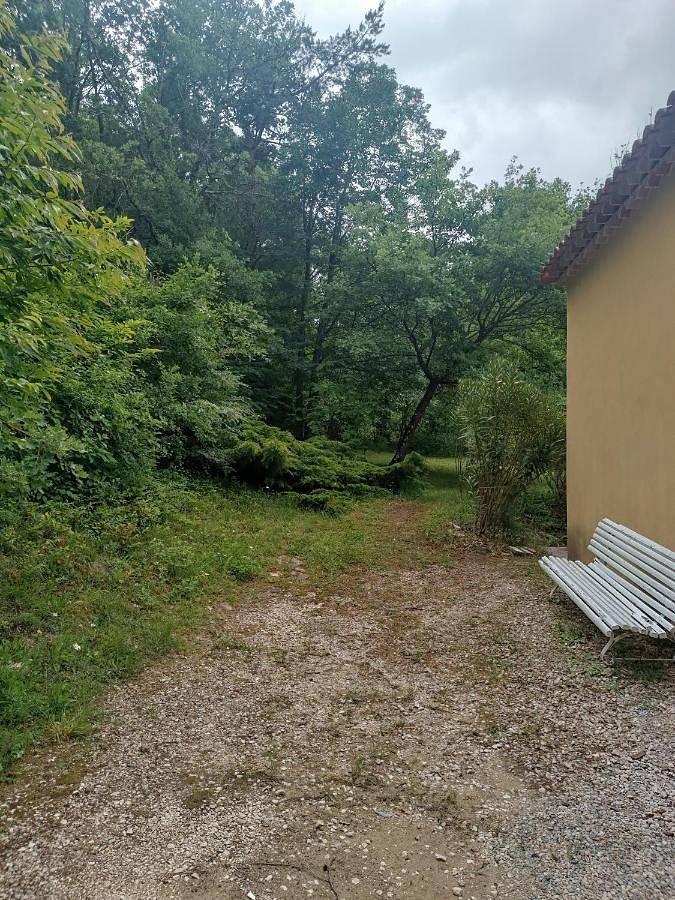 Gîte pour 3 personnes, avec jardin et piscine à Le Poët-Laval - 2