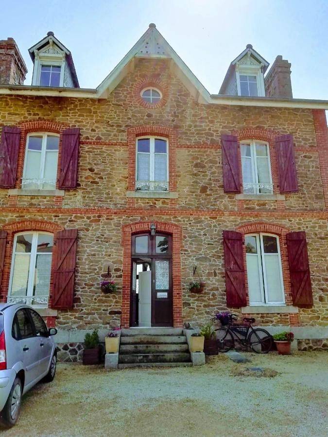 Location de vacances pour 2 personnes, avec vue et jardin, animaux acceptés à Saint-Samson-sur-Rance - 4