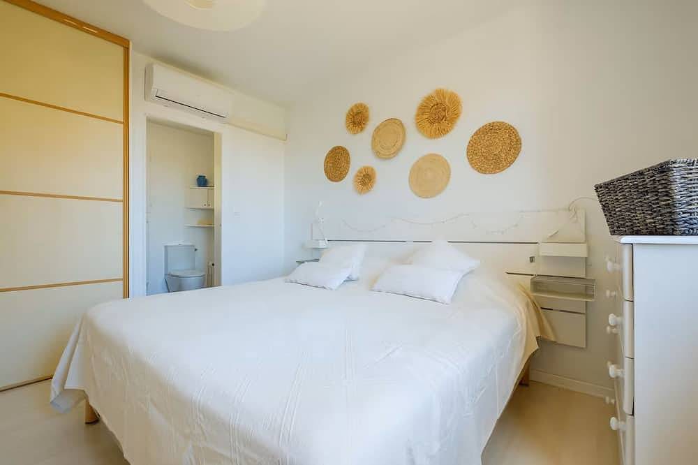 Het huis met blauwe luiken, charmante villa met tuin in Tourrettes-sur-Loup, Cannes regio