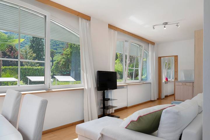 Apartamento entero, Apartamento “Sonnenresidence Alpenhof” con vistas a la montaña y Wi-Fi in Termeno sulla Strada del Vino, Nonsberggruppe