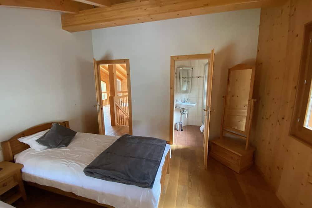 Chalet - Ruhe, Komfort und herrliche Aussicht in Ovronnaz, Chamoson