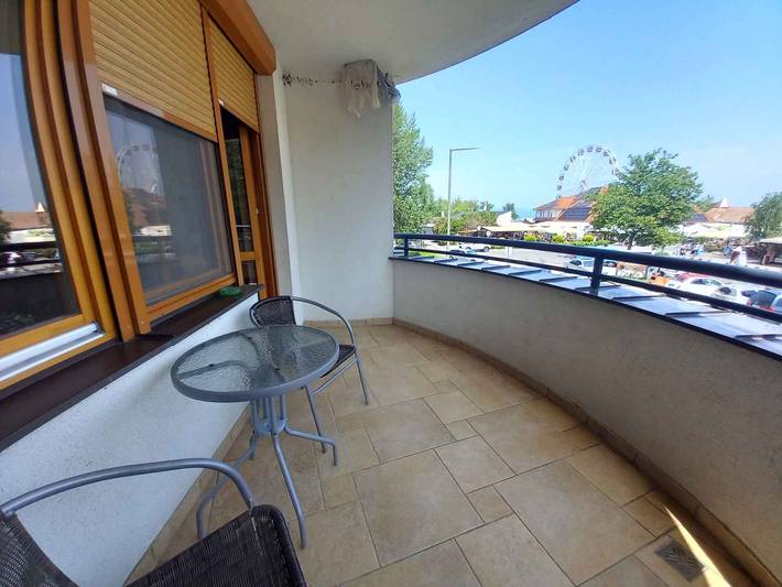Appartement de vacances entier, Appartement de vacances avec air conditionné, dans la zone piétonne in Balatonlelle, Rive sud du lac Balaton