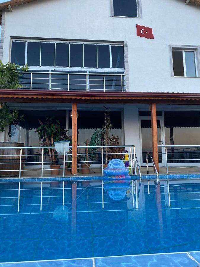 Hotel para 24 personas, con terraza y vistas, Se admiten mascotas - 1