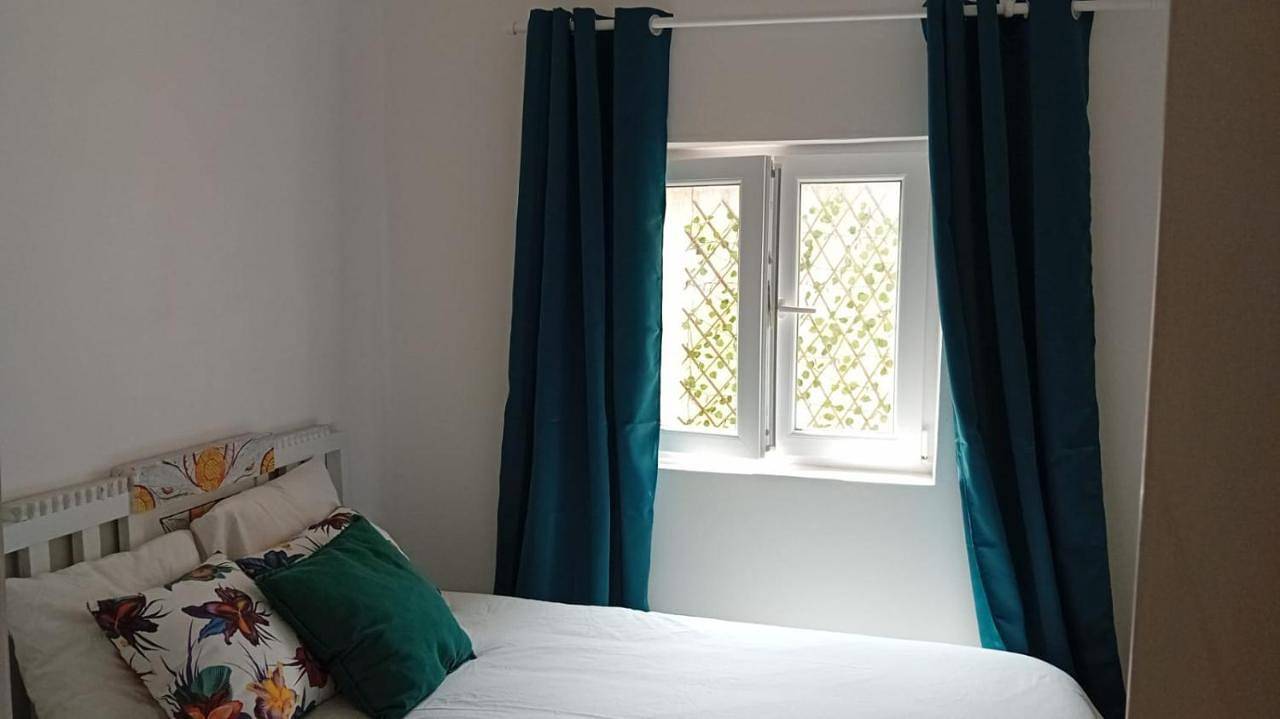 Double Room with Shared Bathroom in Nevogilde, Porto