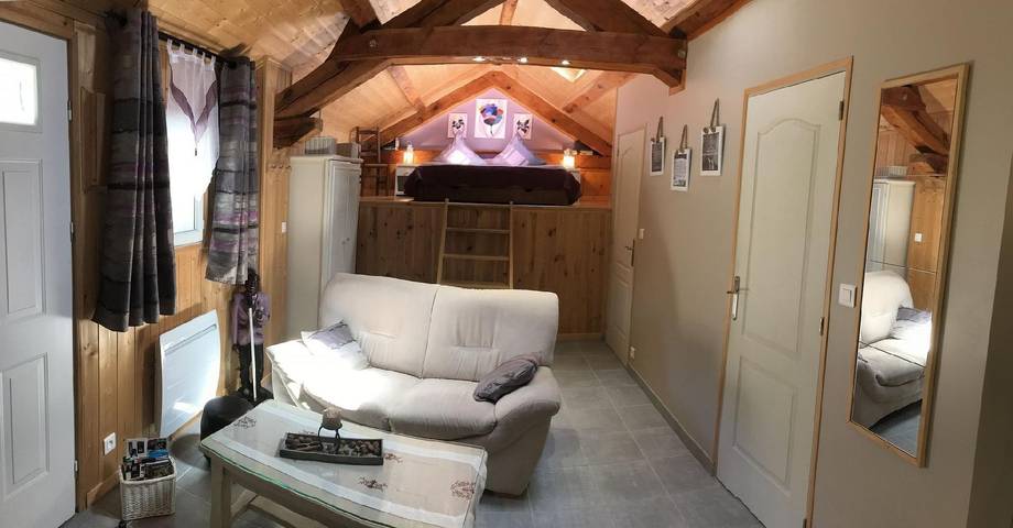Location de vacances pour 2 personnes, avec terrasse et jardin dans le Tarn