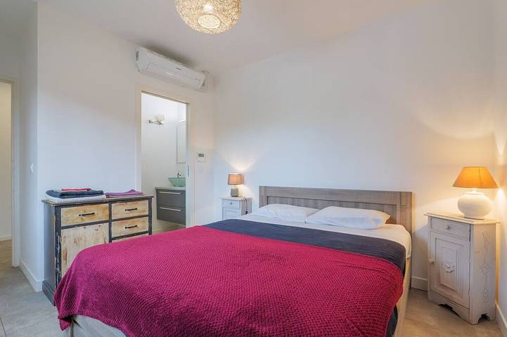 Location de vacances pour 7 personnes, avec piscine et jardin à Aiguèze - 2