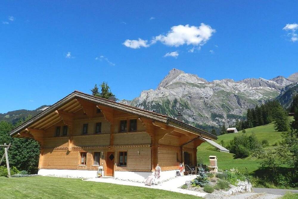Ganze Wohnung, Herrliche Wohnung für 6 Personen mit  W-Lan, Balkon und Haustiere erlaubt in Gsteig, Frutigen - Lenk - Adelboden