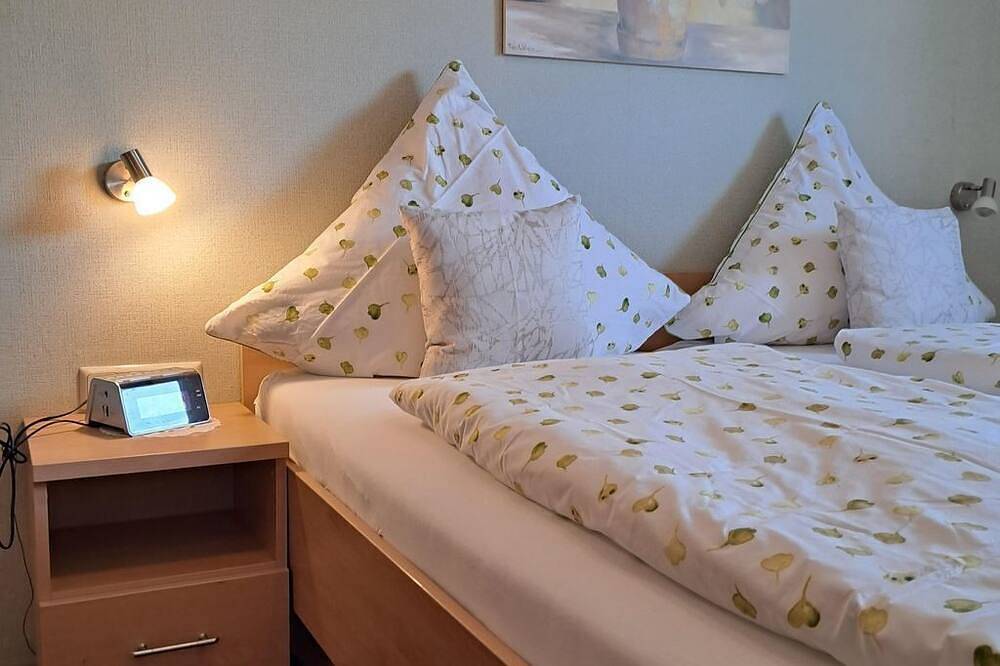 Double room shower/Wc - Wine and guest house Lentes in Trittenheim, Moseleifel