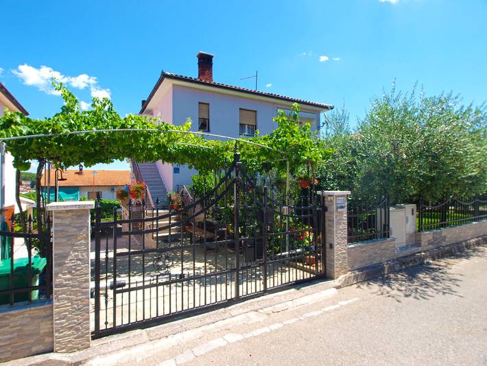 Vakantieappartement voor 5 personen, met terras in Pula