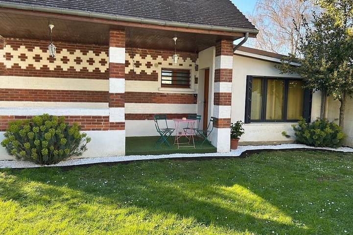 Location de vacances pour 7 personnes, avec jardin à Combs-la-Ville