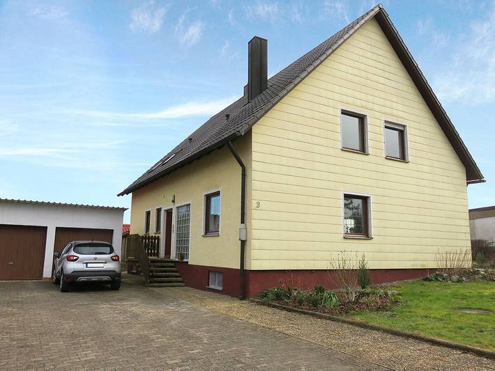 Ferienwohnung für 5 Personen, mit Balkon/Terrasse und Balkon sowie Garten