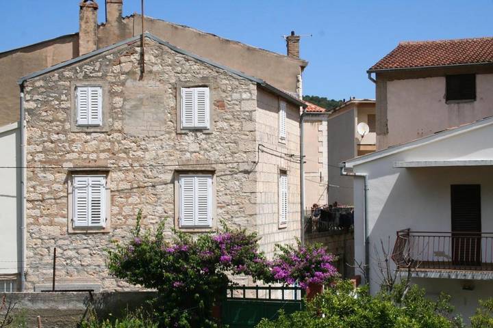 Maison d’hôte pour 7 personnes, avec terrasse et vue dans Vis
