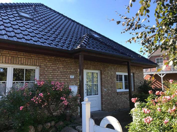 Ferienwohnung für 4 Personen, mit Balkon und Terrasse in Schönhagen