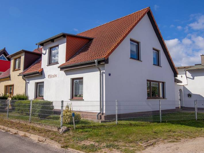 Ferienhaus für 6 Personen, mit Terrasse und Garten in Kröslin - 4