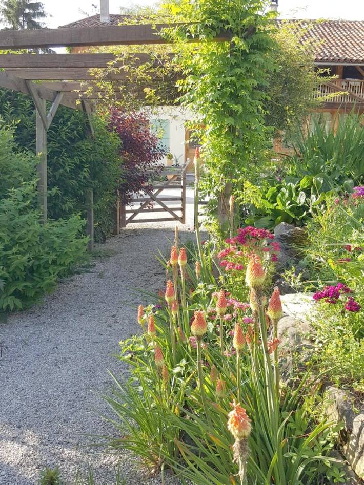 Chambre d’hôte pour 2 personnes, avec piscine ainsi que jardin et vue dans l' Ariège - 4