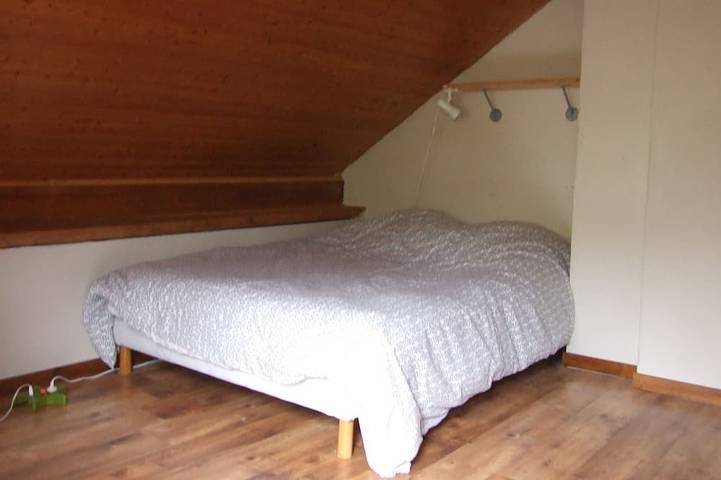 Gîte pour 8 personnes, avec jardin et balcon à Les Vigneaux - 4