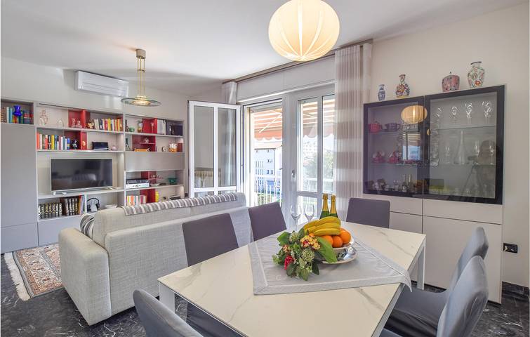 Ganze Ferienwohnung, Abano Terrasse Wohnung - AC, Kit, Int, 120sqm, Stadtzentrum 700m in Abano Terme, Euganeische Hügel