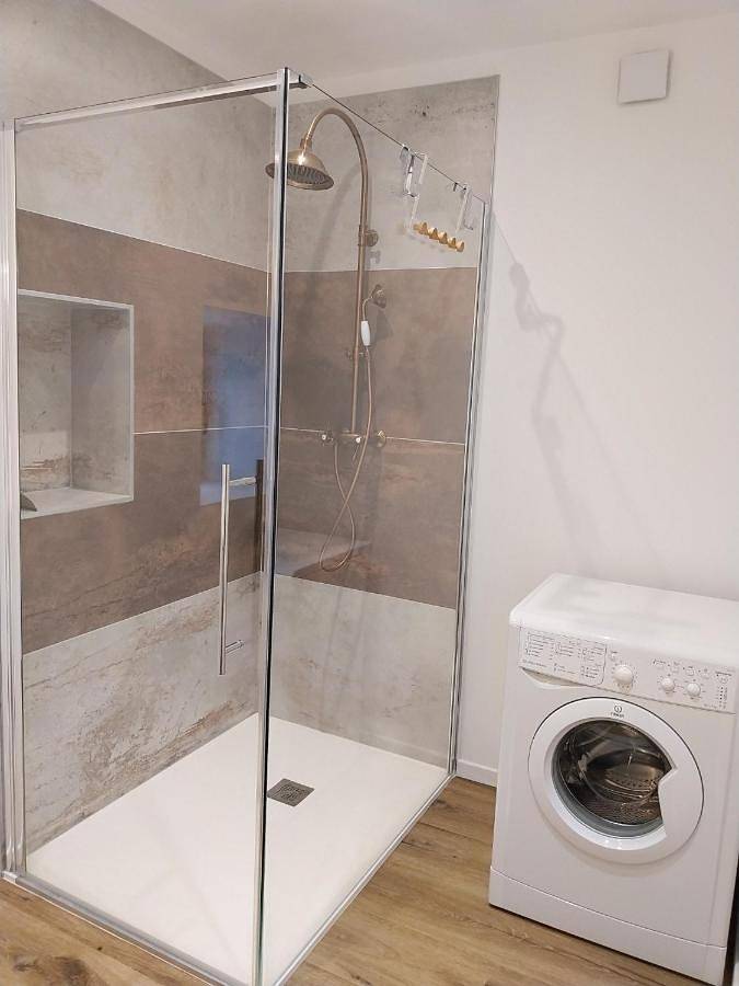 Gîte pour 4 personnes, avec jardin ainsi que terrasse et vue à Saint-Germain-Lespinasse - 2