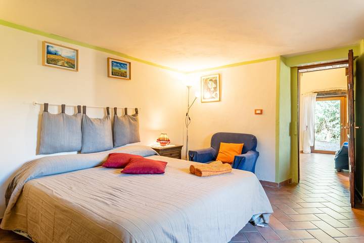 Casa vacanze "Il Colletto Romantic Stonehouse" con vista sulle montagne, giardino e terrazza in Pescia, Provincia di Pistoia