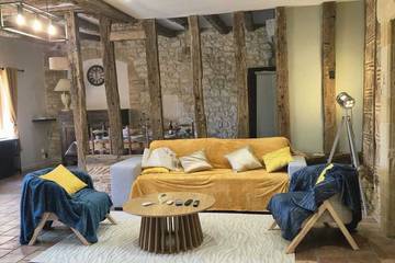 Gîte pour 9 personnes, animaux acceptés à Creysse