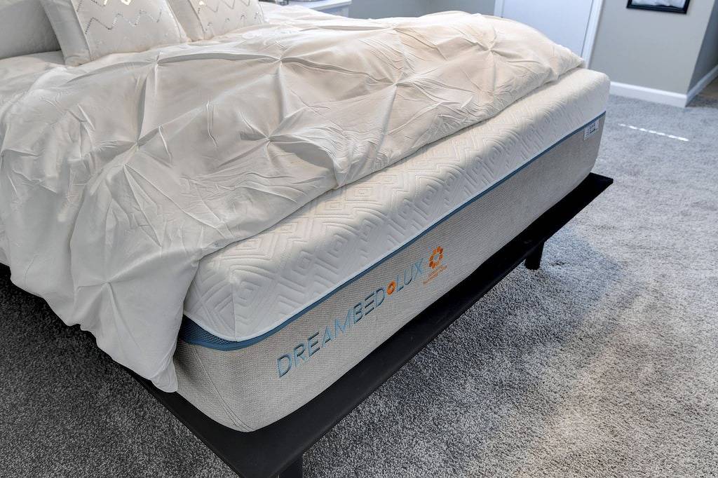 ☼Peloton Bike+Tread☼Fenced Outdoor Space☼Deck+Grill☼Luxury Beds☼ in Overland Park, Kansas