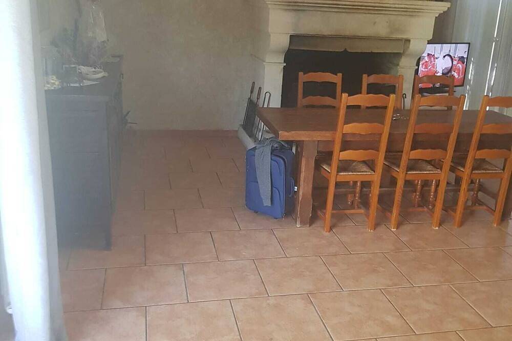 For rent Mas Provençal in Saint-Andiol, Arles region