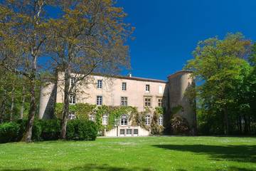 Château pour 20 personnes, avec jardin dans l' Aude