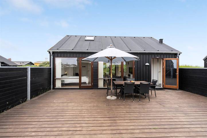 Ferienwohnung für 8 Personen, mit Terrasse und Whirlpool, mit Haustier in Lakolk