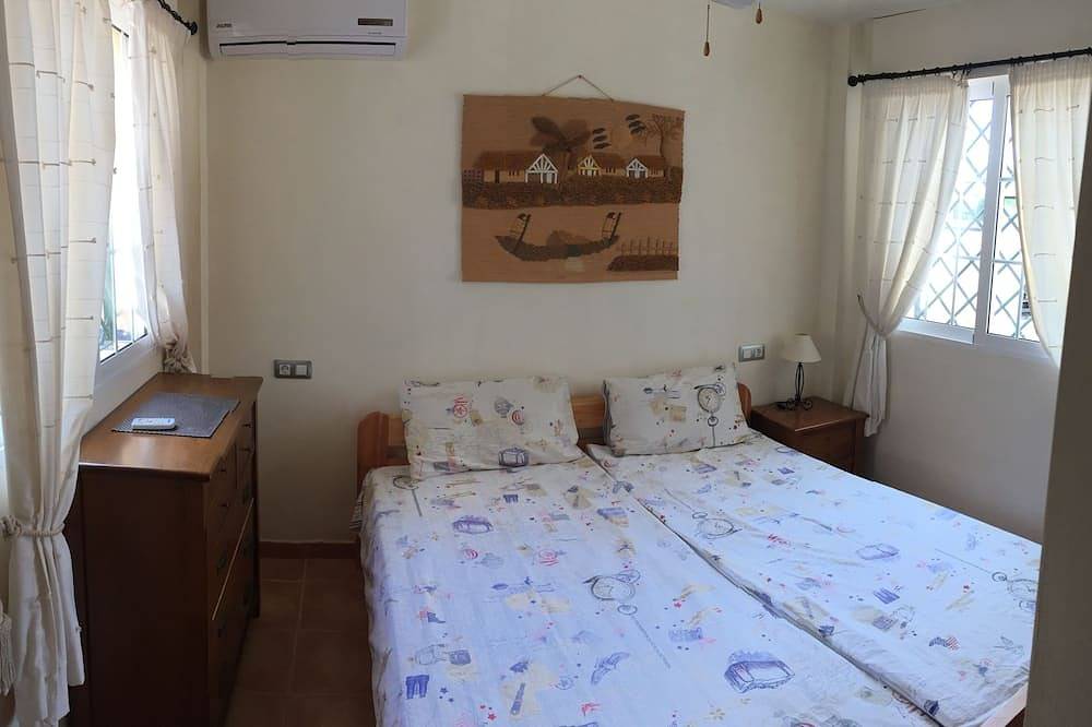 Nuevo Villa Relax con piscina privada en la playa in Pilar de la Horadada, Costa Blanca
