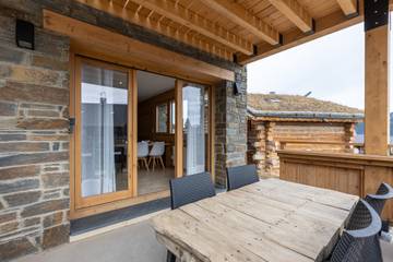 Gîte pour 4 personnes, avec terrasse à Les Angles