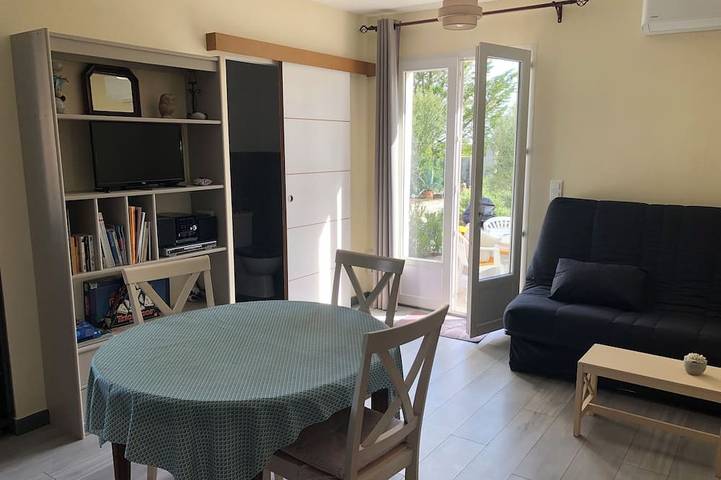 Gîte pour 2 personnes, avec piscine et terrasse à Saint-Laurent-la-Vernède - 4