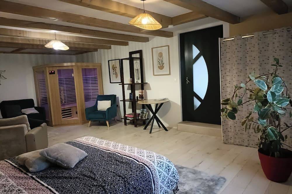 Ganze Wohnung, Large family apartment with Jacuzzi and Sauna in Münsterol die Burg, Territoire-de-Belfort