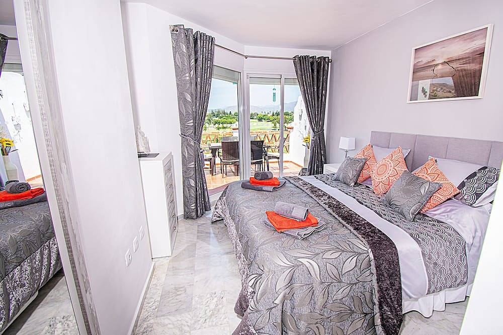 Geheel appartement, Prachtig penthouse op Mijas golfbaan met spectaculair uitzicht op de bergen in Mijas Golf, Mijas