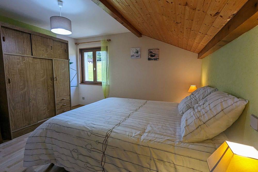 Geheel appartement, Cozy Apartment Near Ski Slopes and Hiking Trails in Ban-sur-Meurthe-Clefcy in Ban-sur-Meurthe-Clefcy, Parc naturel régional des Ballons des Vosges
