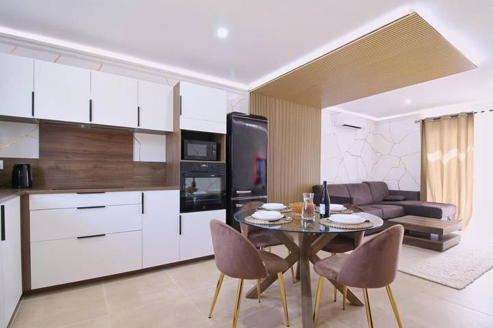 Chalet para 4 personas, con jardín - 1