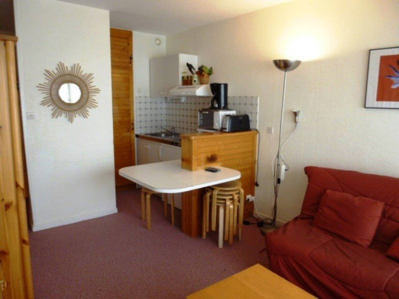 Studio entier, Studio 4 pers avec balcon sur les pistes, parking gratuit, casier à skis et kitchenette aménagée in La Pierre Saint-Martin, Arette