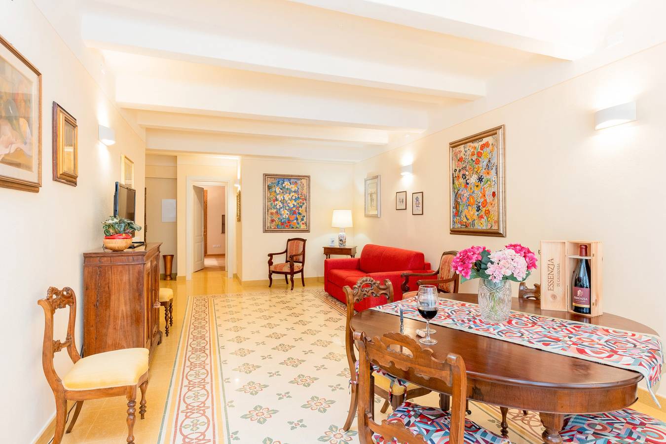 Apartamento inteiro, Apartamento 'La Chiocciola Nel Labirinto' com varanda, Wi-Fi e ar condicionado in Luca (Itália), Via Francigena