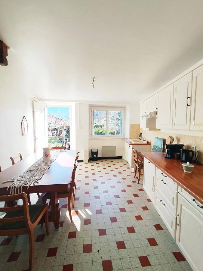 Appartement de vacances pour 6 personnes, avec Terrasse ainsi que Jardin et Vue