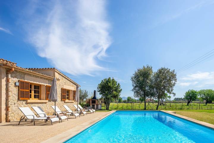 Villa Can Canavaret by Sunvillas Mallorca in Pollença, Mallorcas Küste
