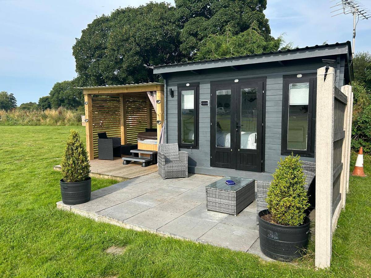 Mobile Home in Rhyl, Denbighshire
