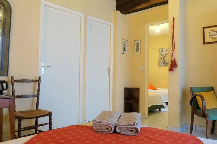 Gîte pour 5 personnes, avec jardin à Montlivault - 4